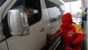 Akaryakıt istasyonunu kadınlar işletiyor