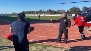 Ambulans helikopter, tuz ruhu içen çocuk için havalandı