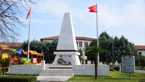 Arnavutluk'ta 18 Mart Şehitleri Anma Günü ve Çanakkale Deniz Zaferi programı düzenlendi