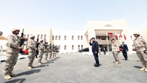 Bakan Akar, Katar Türk Birleşik Müşterek Kuvvet Komutanlığı'nda incelemelerde bulundu: