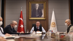 Bakan Akar, komutanlarla Ukrayna'daki son durumu değerlendirdi