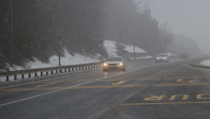 Bolu Dağı'nda kar yağışı etkili oluyor 