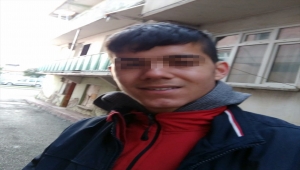 Camını kırarak girdiği iş yerinden çaldığı telefonla öz çekim yaptı