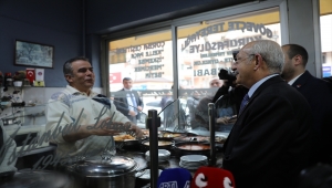 CHP Genel Başkanı Kılıçdaroğlu, Manisa'da esnafı ziyaret etti