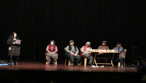 Denizli'de Arslanköy Kadınlar Tiyatro Topluluğu tiyatro oyunu sergiledi