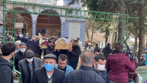 Edirne'de bir evde ölü bulunan aile üyelerinin cenazeleri toprağa verildi