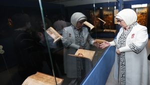 Emine Erdoğan, Belçika Kraliyet Kütüphanesi'ni ziyaret etti