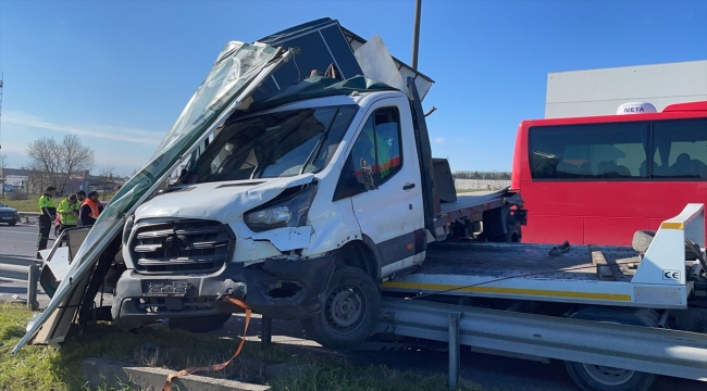 Esenyurt'taki trafik kazasında 1 kişi öldü, 2 kişi yaralandı