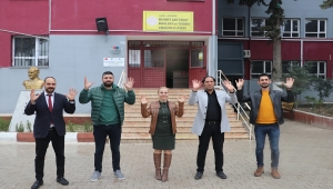 Gönüllüler korosu "Hayat bayram olsa" şarkısına işaret diliyle klip çekti