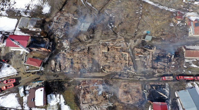 GÜNCELLEME - Kastamonu'da 7 ev ile 7 ahır yandı