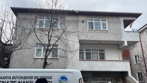 GÜNCELLEME - Sakarya'da pencereden duvara Trabzonspor bayrağı asarken düşen taraftar öldü