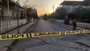 Hatay'da polisten kaçan otomobilden yol kenarına el bombası atıldı