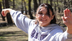 Hobi olarak başladığı Wushu Tai Chi'de Avrupa şampiyonu olmak istiyor