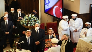 İsrail Cumhurbaşkanı Herzog, Neve Şalom Sinagogu'ndaki dua törenine katıldı: