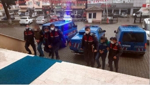 Karabük'te jandarmanın yakaladığı kablo hırsızlığı zanlıları tutuklandı