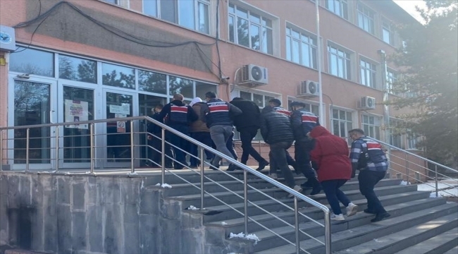 Kayseri'de faili meçhul 5 hırsızlık olayının şüphelileri suçüstü yakalandı