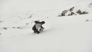 Kayseri'de yaban hayvanları için doğaya pazar artığı sebzeler bırakıldı