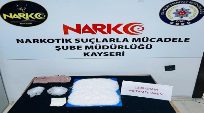 Kayseri'de yolcu otobüsünde 1 kilo uyuşturucu ele geçirildi