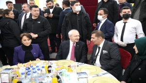 Kılıçdaroğlu, Diyarbakır'da vatandaşlar ve gençlerle bir araya geldi
