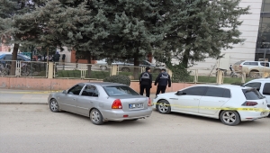 Kilis'te bir polis silahla biri eşi olan 2 hemşireyi yaraladı