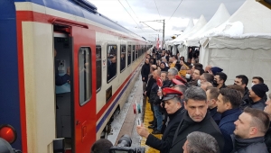 Kocaeli'deki Büyükderbent tren istasyonu açıldı