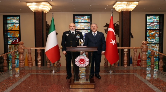 Milli Savunma Bakanı Akar, İtalya Genelkurmay Başkanı Dragone'yi kabul etti