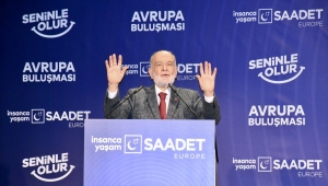 Saadet Partisi Genel Başkanı Karamollaoğlu, Almanya'da partililerle buluştu
