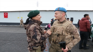 Suriye'de görev yapan jandarma komando Bingöl'e döndü