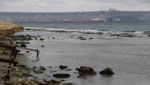 Tekirdağ'da kıyılarda deniz suyu çekildi