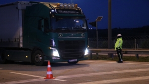 Trakya'dan İstanbul yönüne tır ve kamyon geçişlerine izin verilmiyor