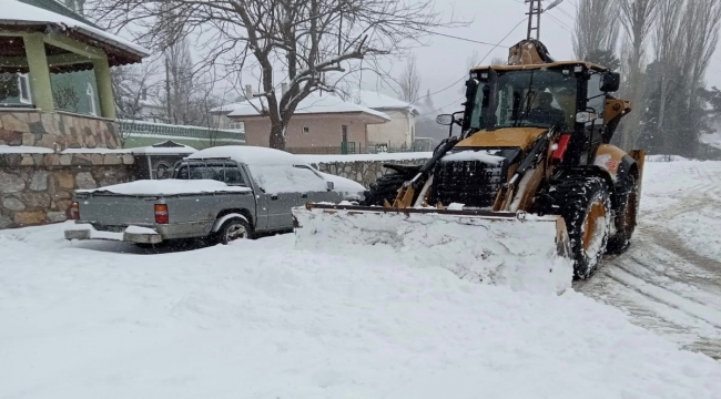 Yalova Valisi Erol, kar yağışı nedeniyle kapalı yolun bulunmadığını bildirdi
