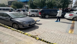 Zeytinburnu'nda iki grup arasında çıkan silahlı çatışmada 5 kişi yaralandı
