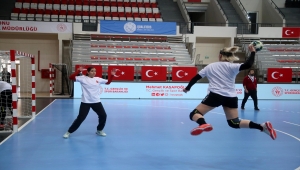 A Milli Kadın Hentbol Takımı, Sırbistan maçının hazırlıklarını tamamladı