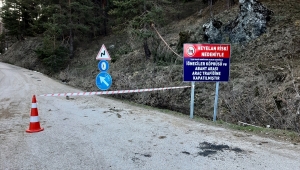 Abant-Taşkesti kara yolu heyelan riski nedeniyle ulaşıma kapatıldı