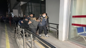Adana'da köpek satışı ilanıyla 52 kişiyi dolandırdıkları öne sürülen 14 zanlı yakalandı