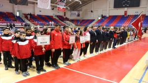 Anadolu Yıldızlar Ligi'nde tekvando grup müsabakaları Karabük'te başladı