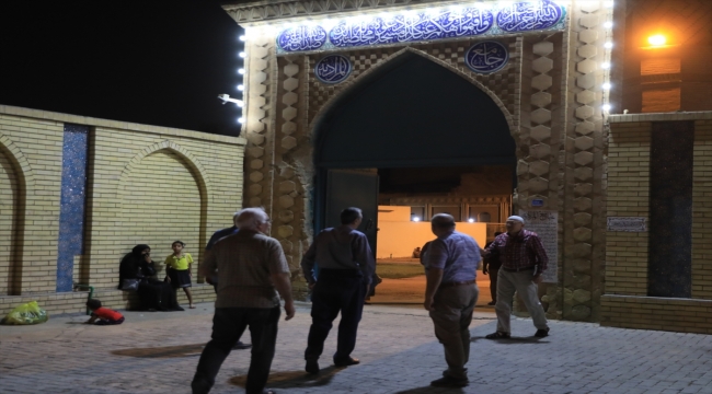 Bağdatlılar Osmanlı yadigarı Muradiye Camisi'ni ramazanda boş bırakmıyor
