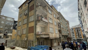 Bahçelievler'de yıkılma tehlikesi olan 45 yıllık bina tahliye edildi