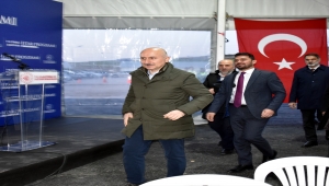 Bakan Karaismailoğlu, Kırıkkale'de hızlı tren şantiyesi işçileriyle iftar yaptı: