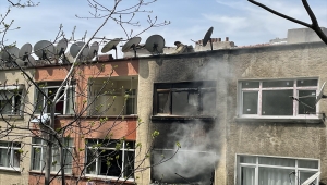 Beyoğlu'nda 4 katlı binada çıkan yangın söndürüldü 