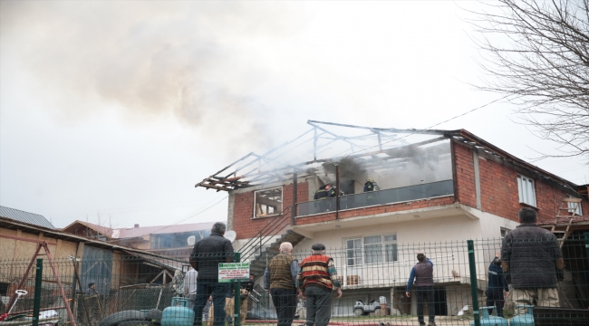 Bolu'da çıkan ev yangını söndürüldü
