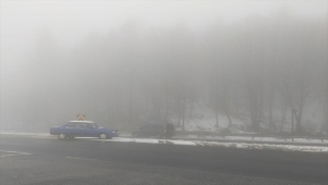 Bolu Dağı'nda hafif kar ve sis etkili oluyor