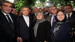 Cumhurbaşkanı Yardımcısı Oktay, Gaziantep'te gençlerle buluştu: