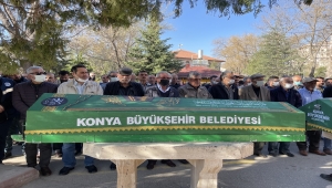 Denizli'de silahlı saldırıda hayatını kaybeden doktorun cenazesi Konya'da defnedildi
