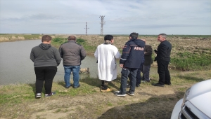 Edirne'de otomobil sulama kanalına düştü