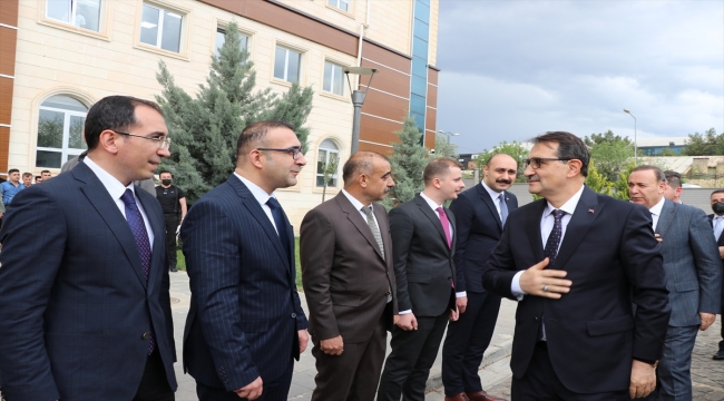 Enerji ve Tabii Kaynaklar Bakanı Fatih Dönmez, Siirt Valiliğini ziyaret etti 