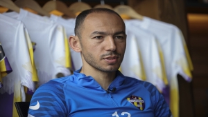 Eyüpspor'un 39 yaşındaki futbolcusu Umut Bulut performansıyla örnek oluyor: