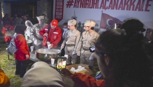 Gençler atalarının izinde Conkbayırı'na yürüyor