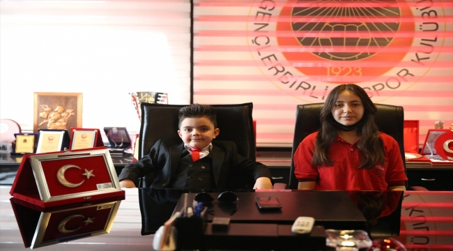 Gençlerbirliği'nde başkanlık koltuğu 23 Nisan'da Alpaslan ve Ayşe'ye emanet
