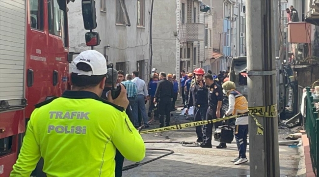 GÜNCELLEME - Bursa'da evlerin arasına düşen uçaktaki 2 pilot hayatını kaybetti
